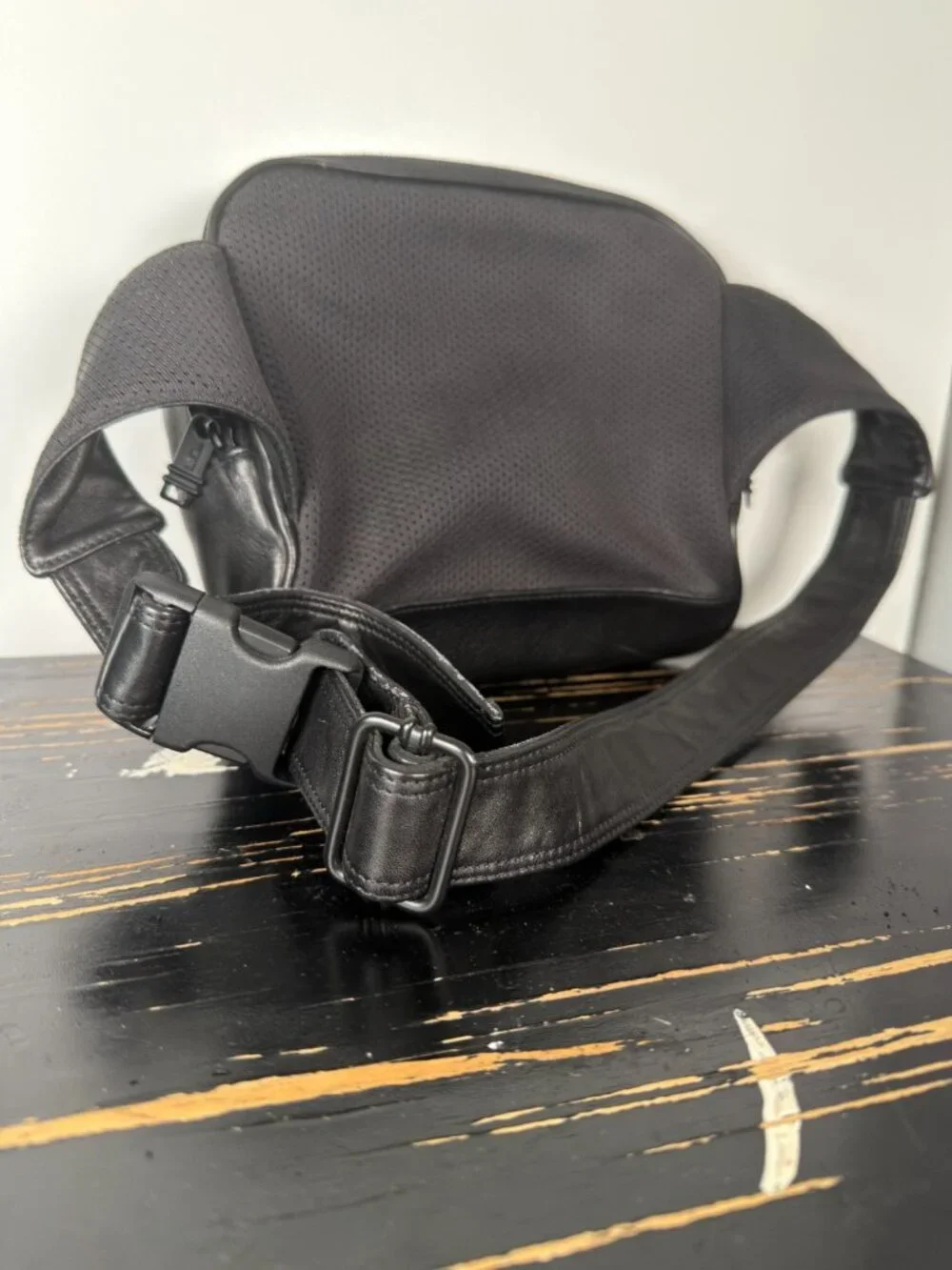 TUMI Leather Waist Belt Bag Black